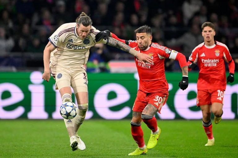 AFC Ajax vs Benfica (00:45 – 26/11) | Xem lại trận đấu