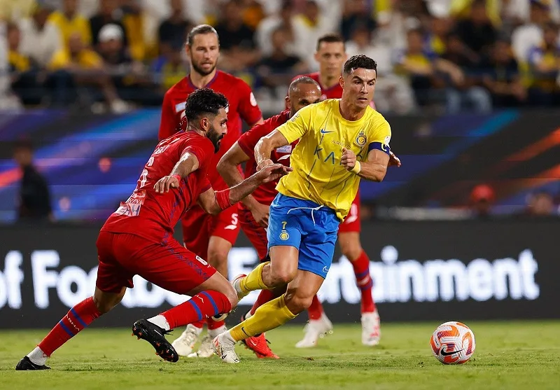 ronaldo bao nhieu tuoi